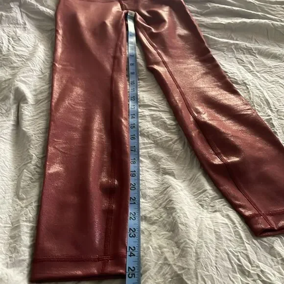 Lululemon RARE Special Edition Wonder Train High Rise Tight 25" Foil Size 4 - Picture 6 of 6